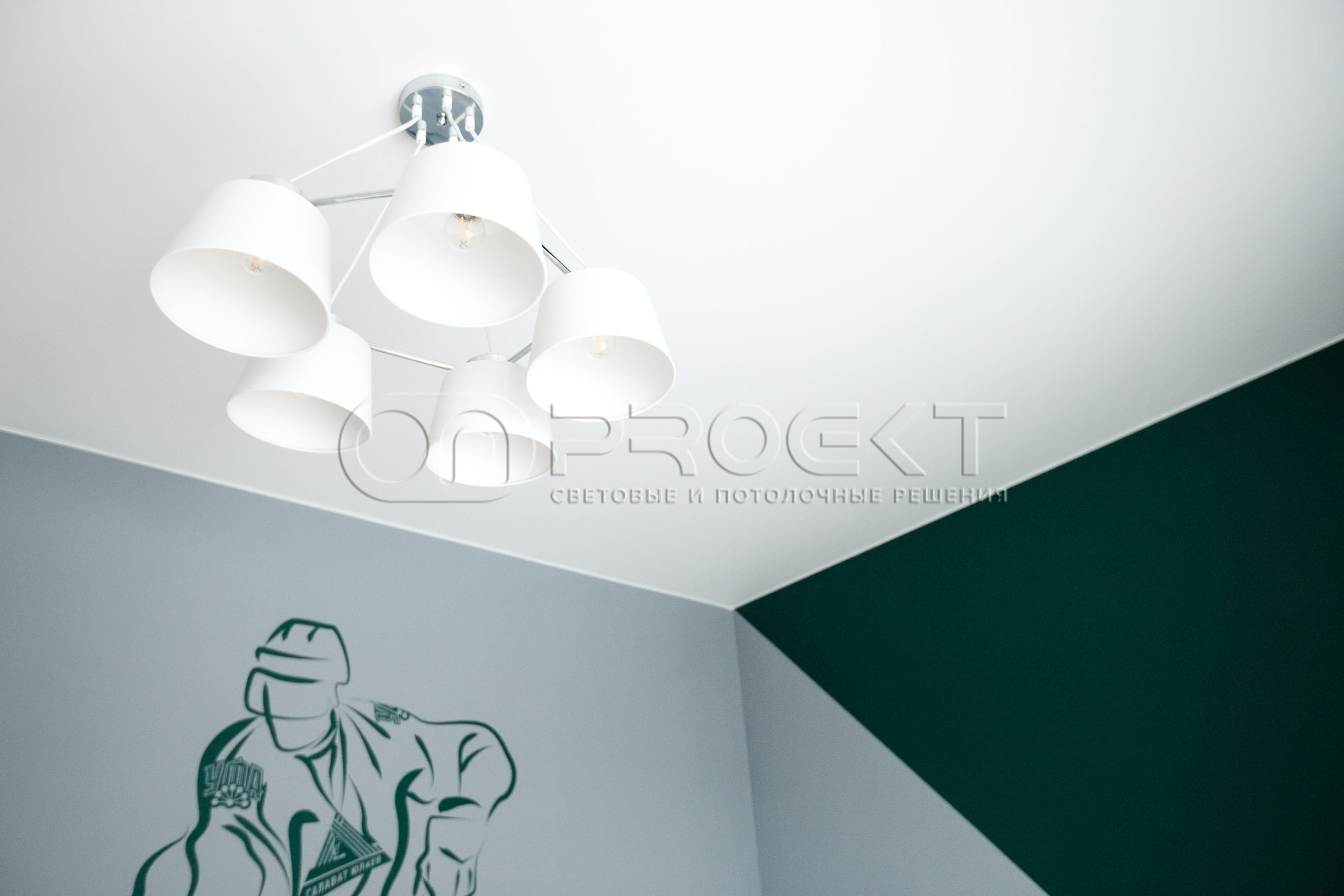 ПВХ потолки в трехкомнатной квартире