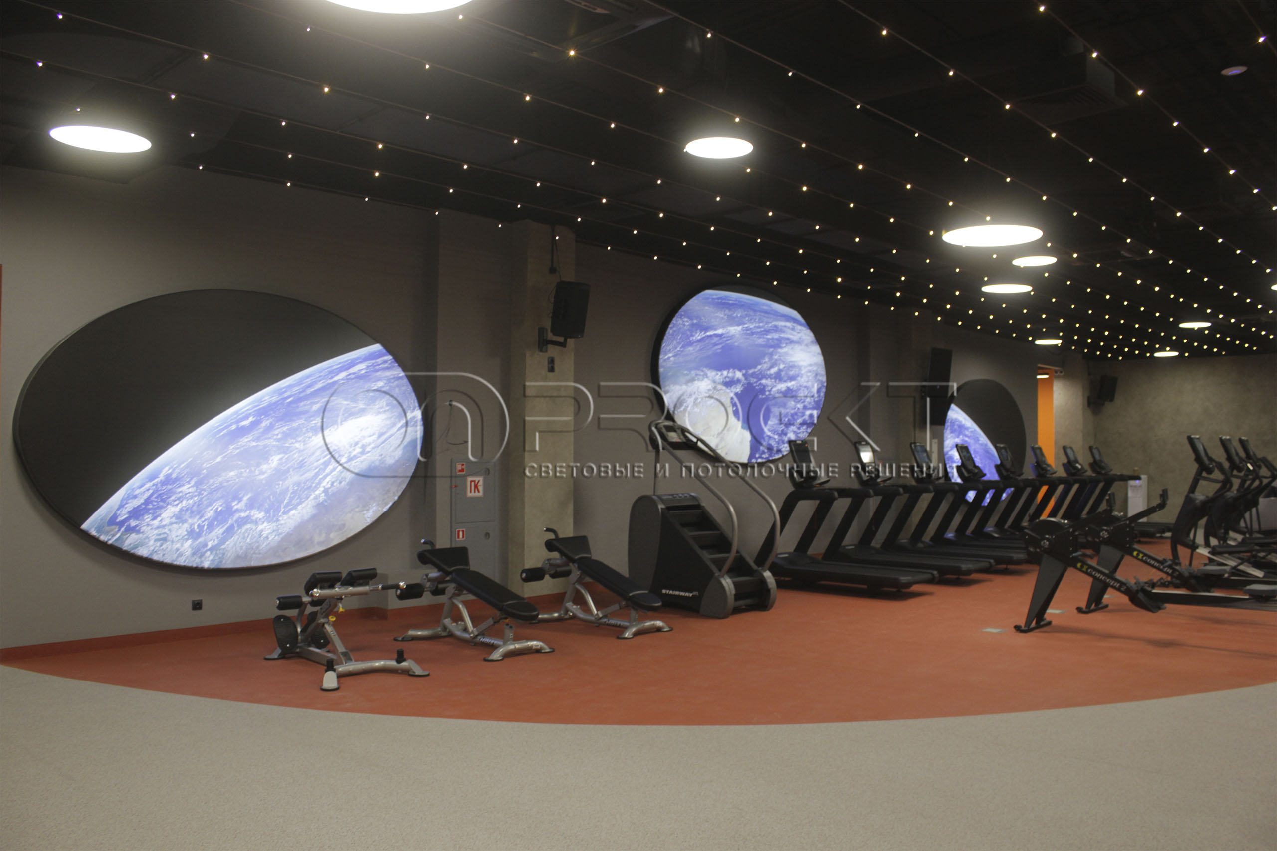 Световые панели в фитнес центре