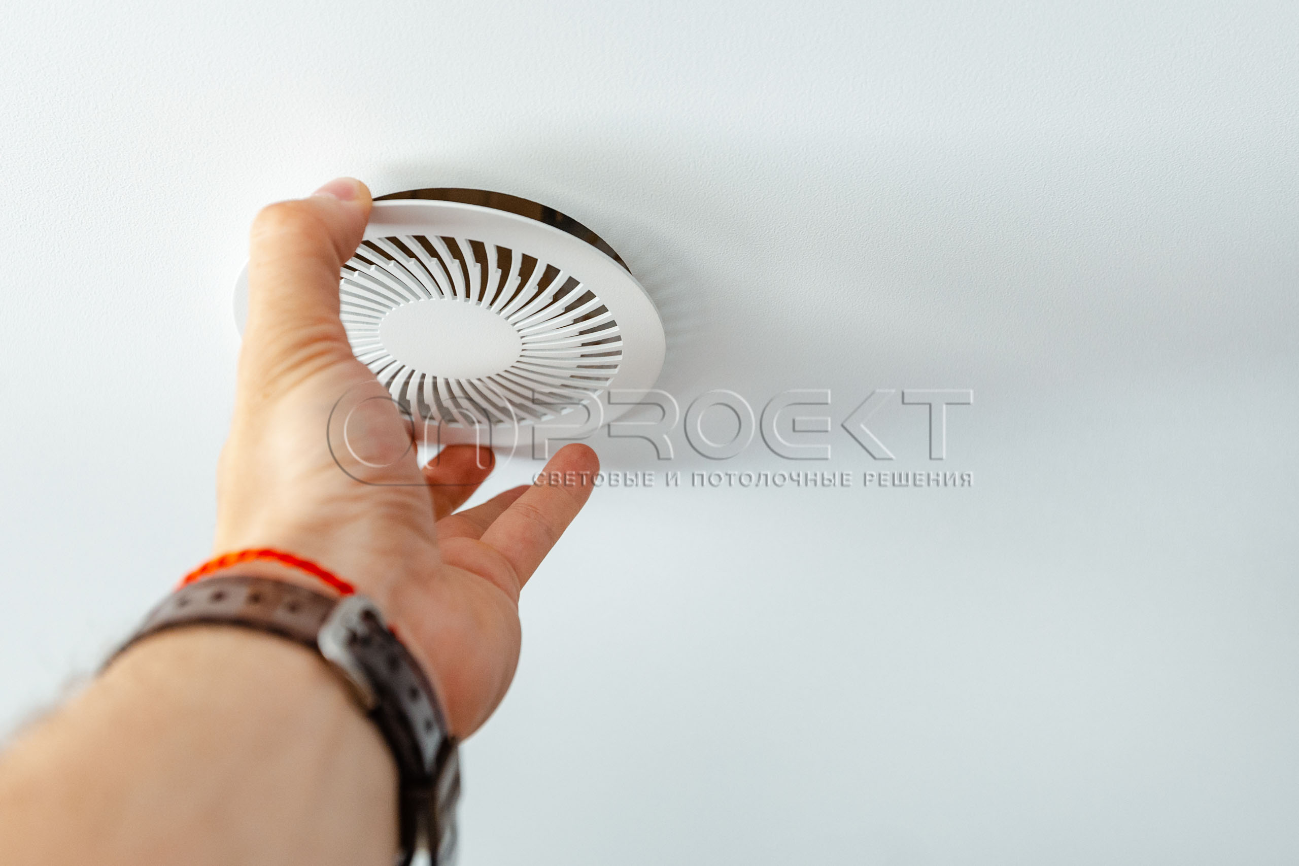 ПВХ потолки с теневым зазором