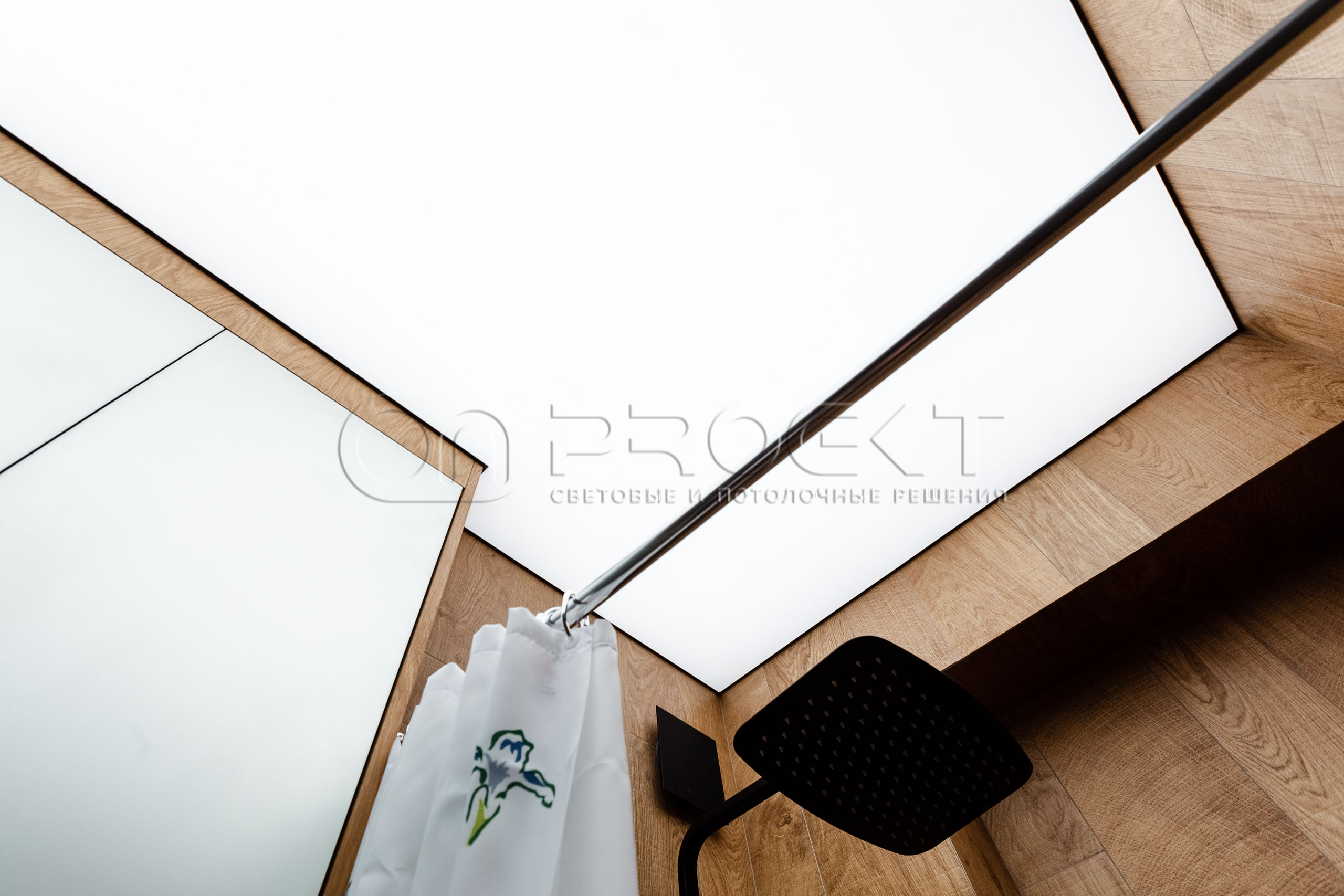 Световые потолки в ванной комнате