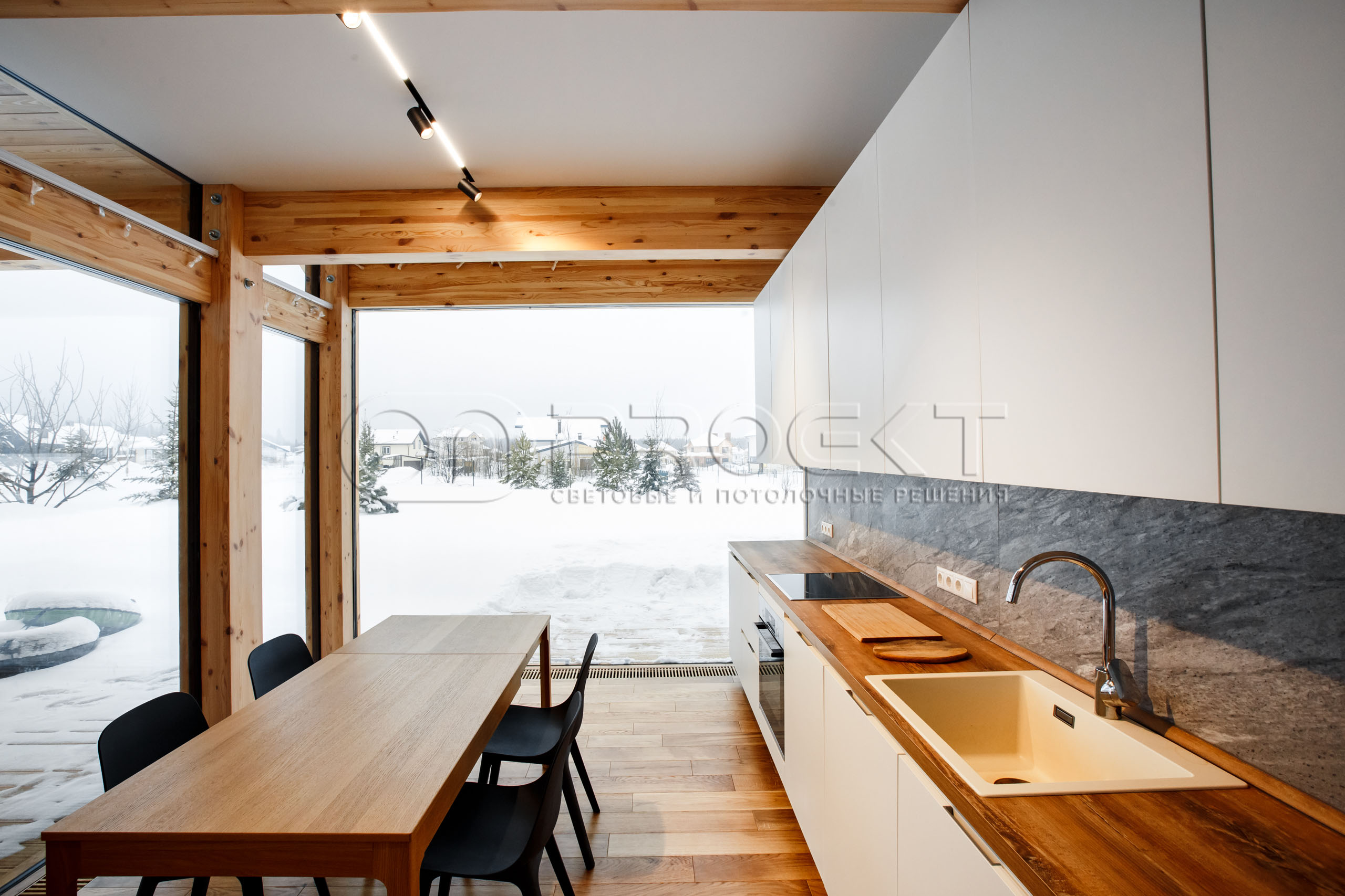 Тканевые потолки в загородном доме