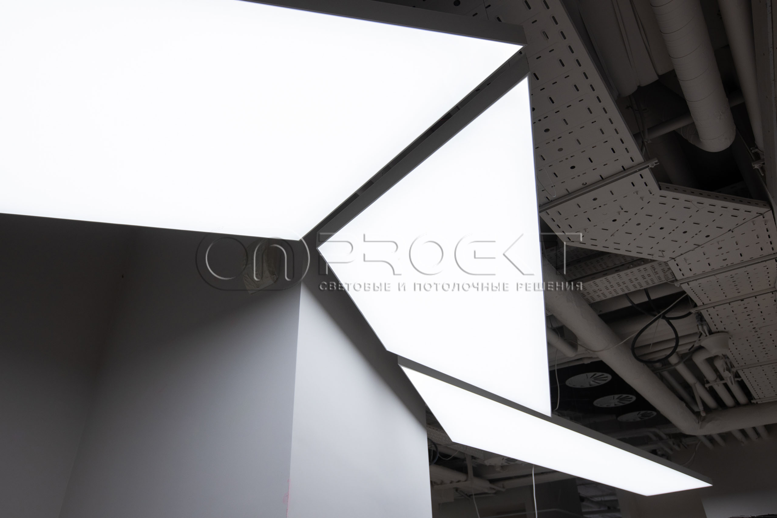 Световые панели в офисе компании ЭГИС