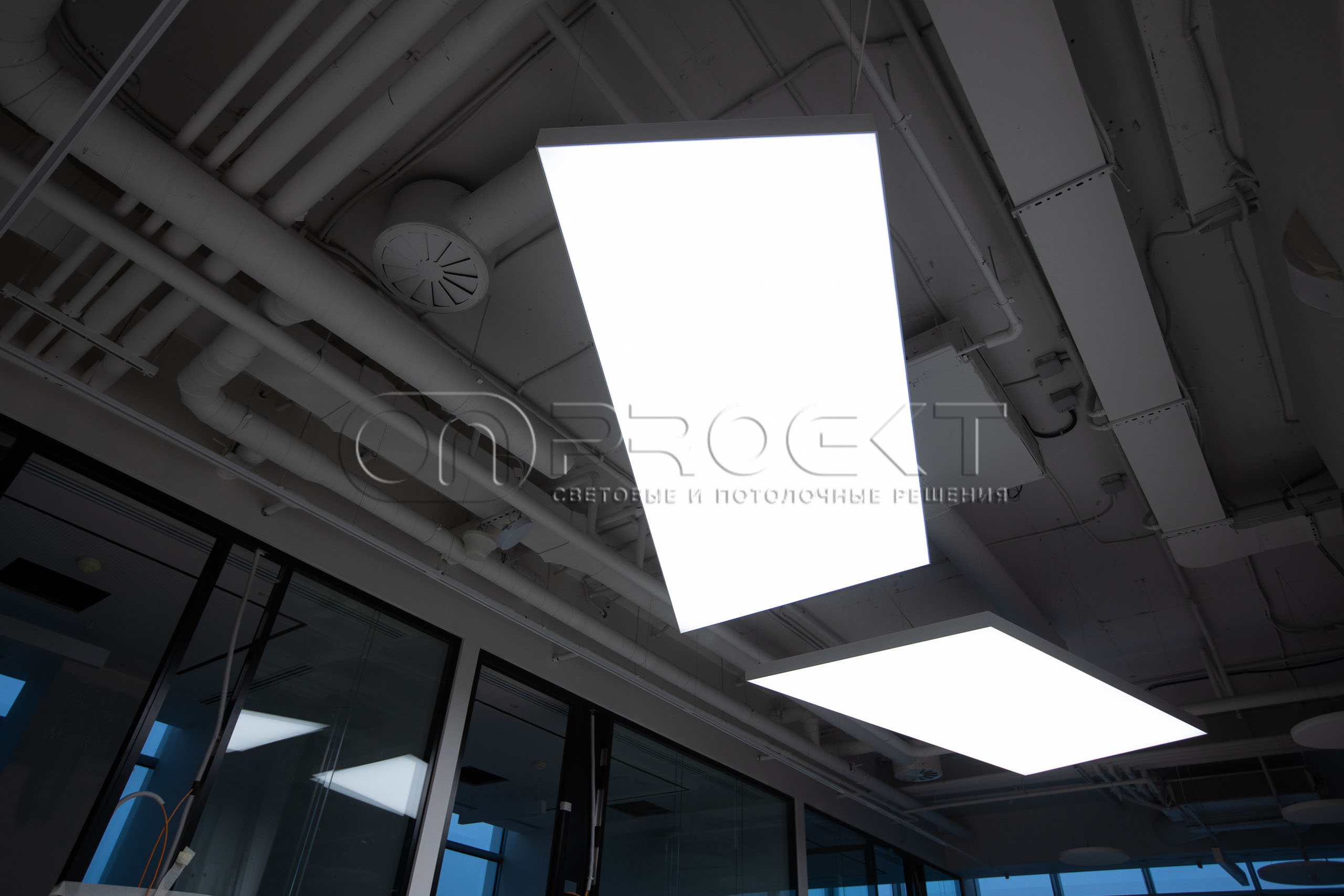 Световые панели в офисе компании ЭГИС