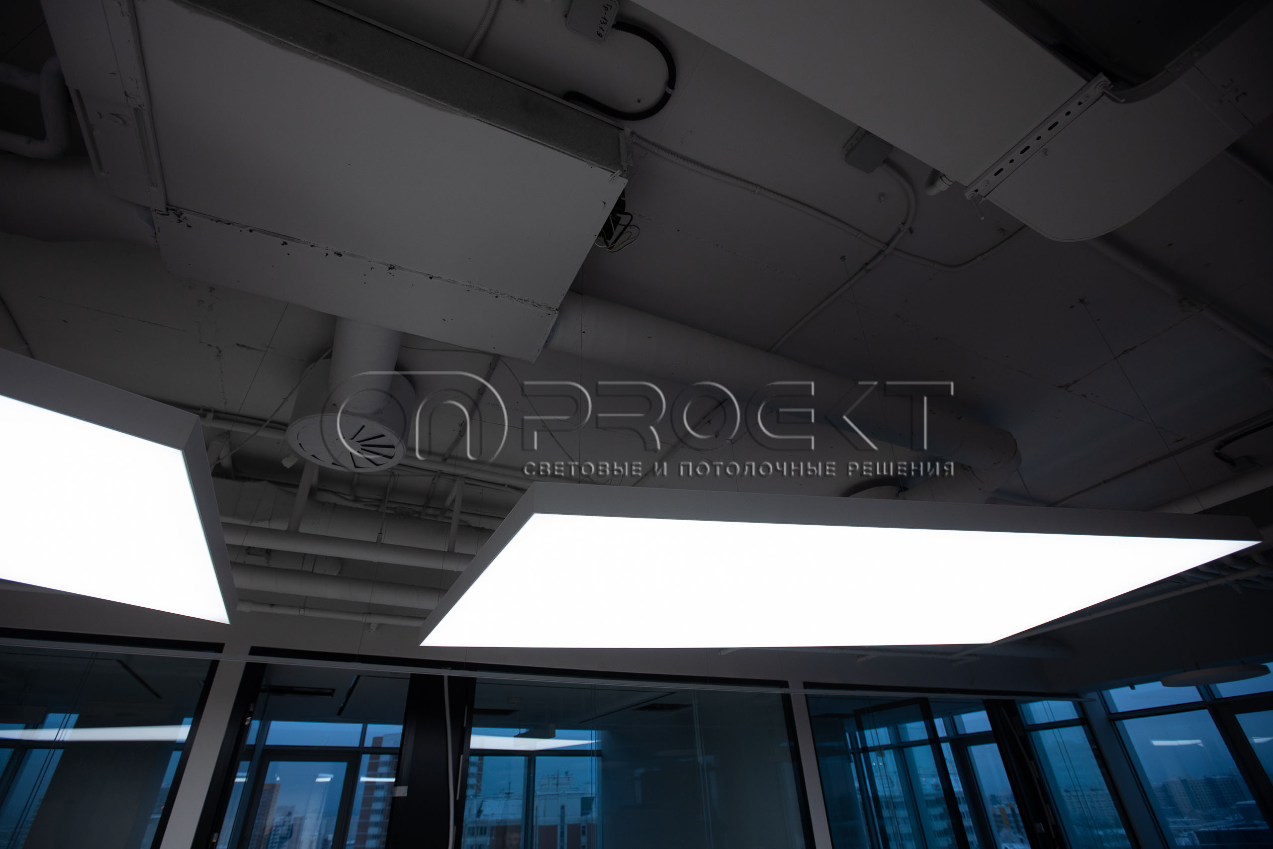Световые панели в офисе компании ЭГИС