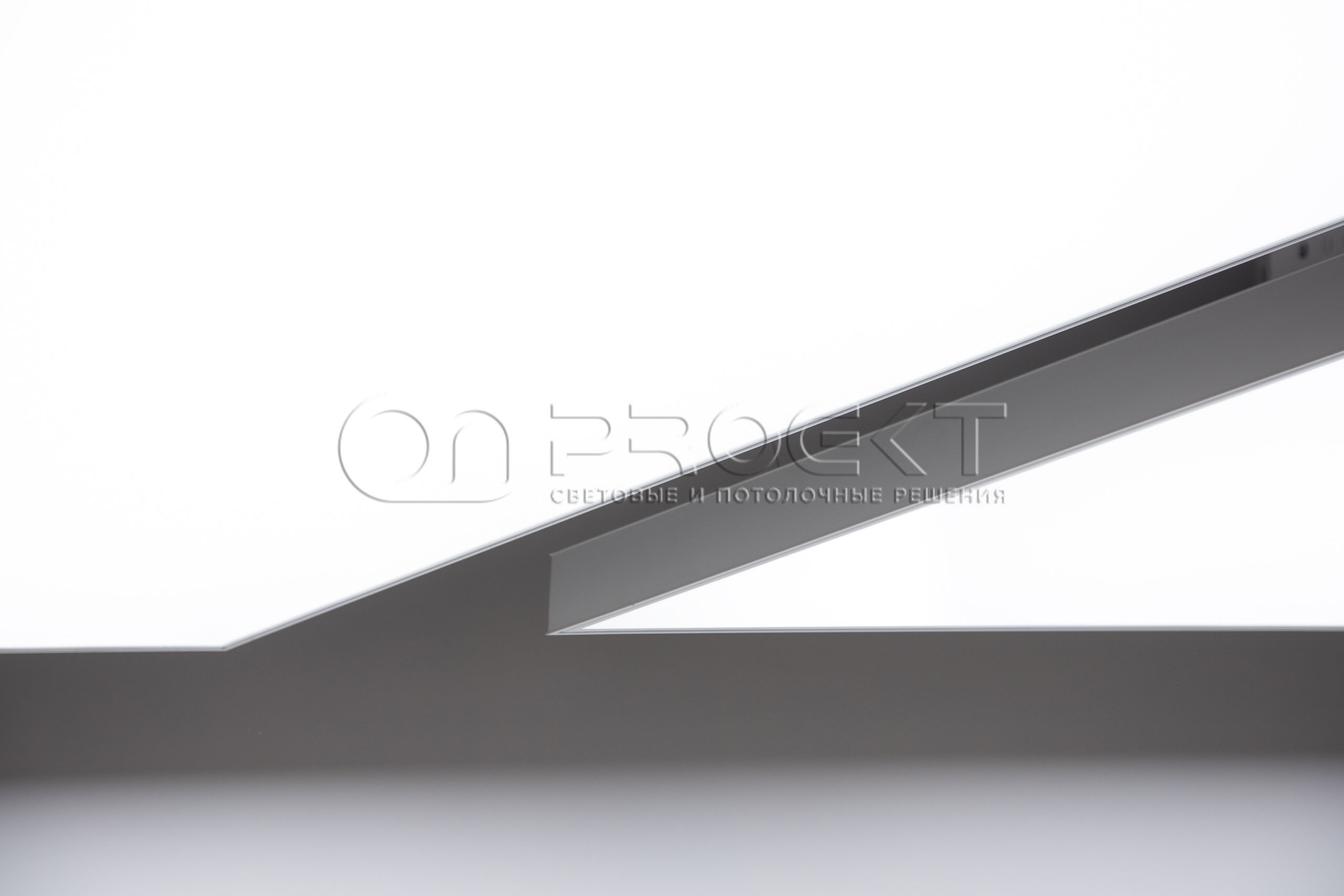 Световые панели в офисе компании ЭГИС