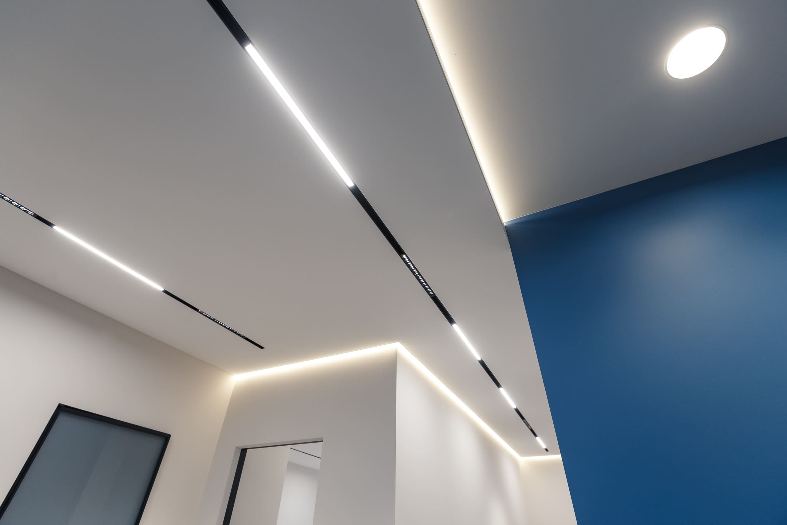 Двухуровневые тканевые потолки