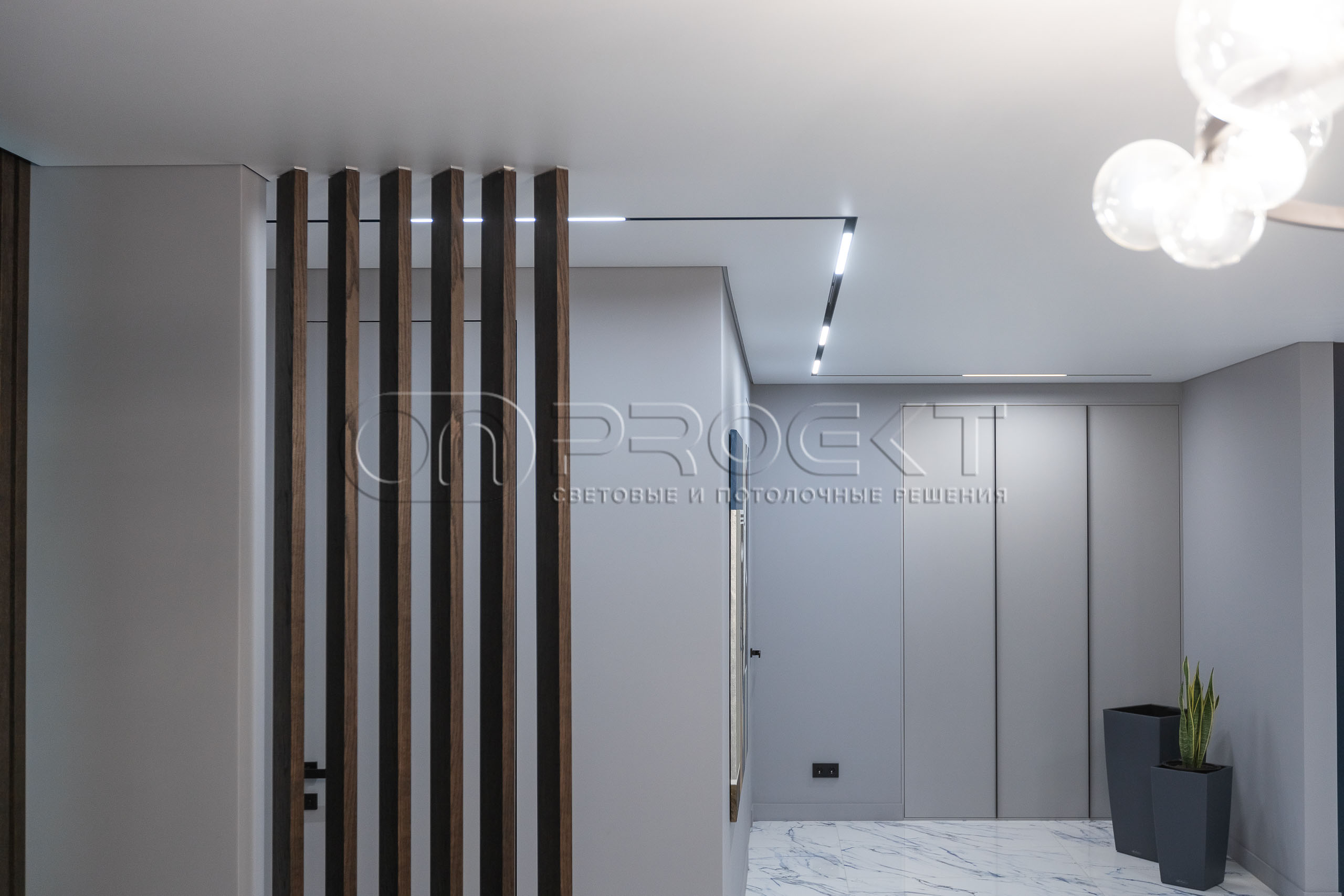 ПВХ потолки в трехкомнатной квартире