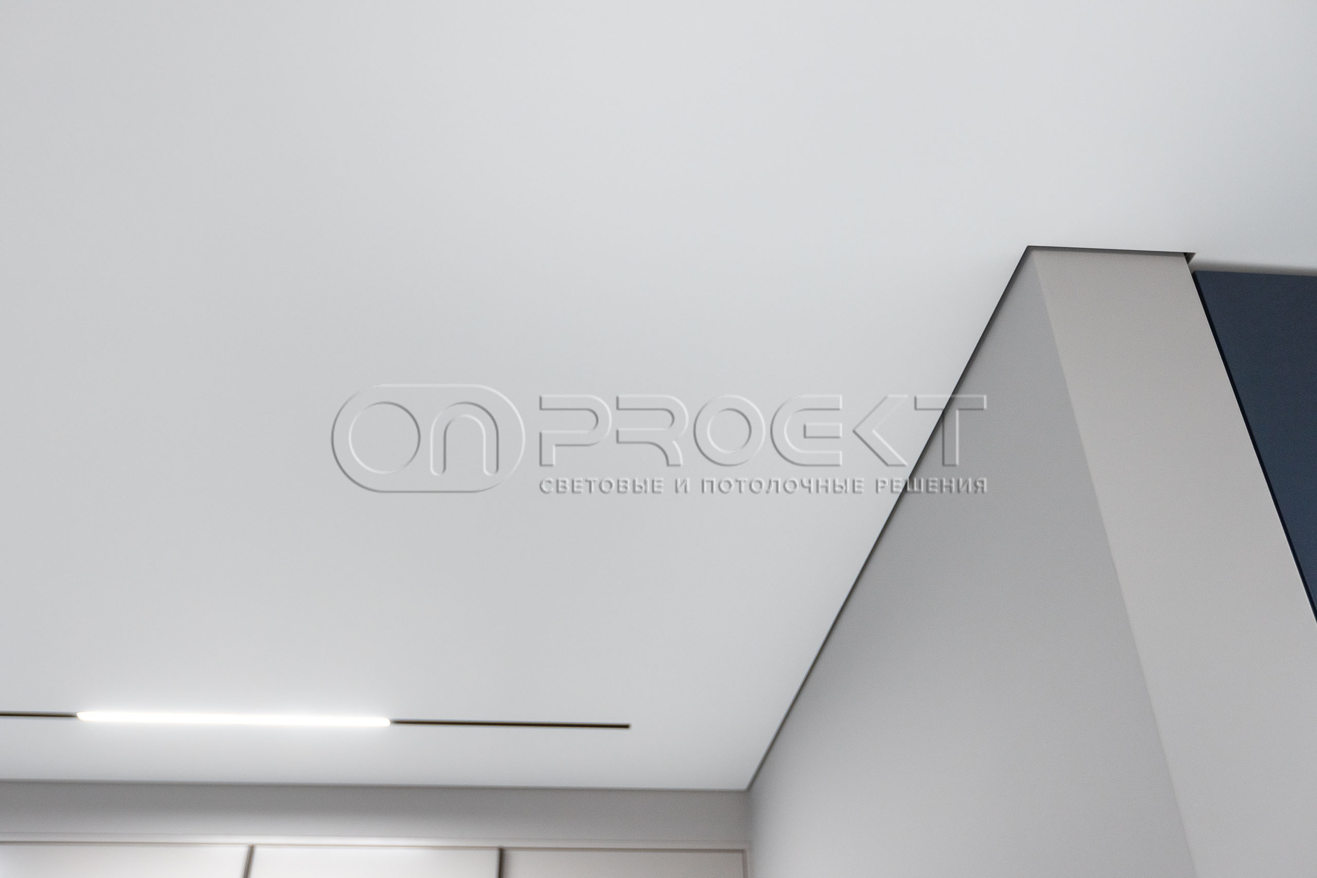 ПВХ потолки в трехкомнатной квартире