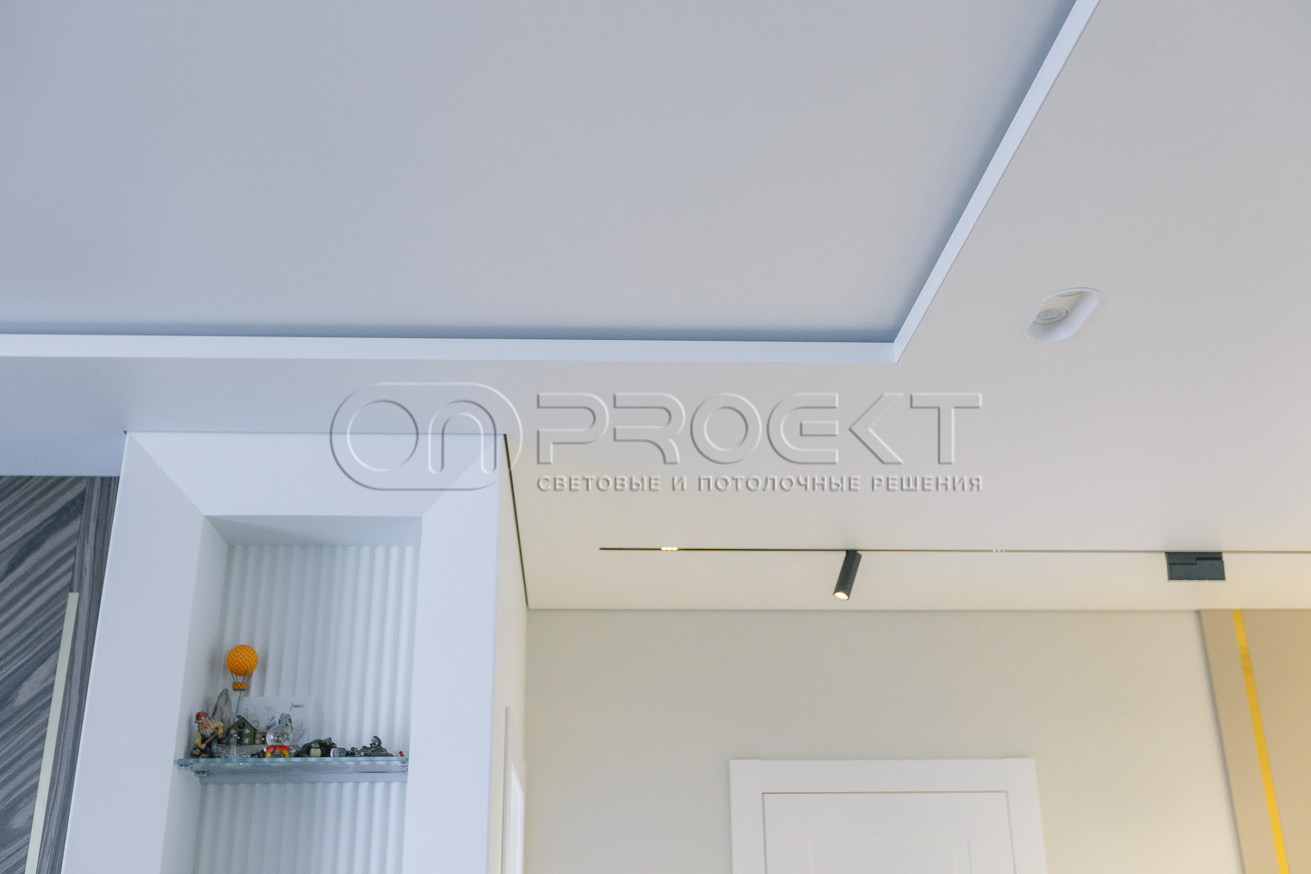 ПВХ потолки в четырехкомнатной квартире