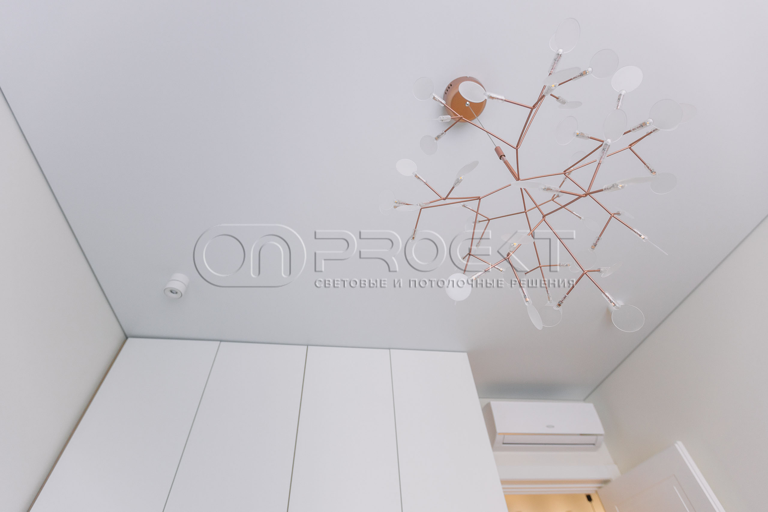 ПВХ потолки в четырехкомнатной квартире