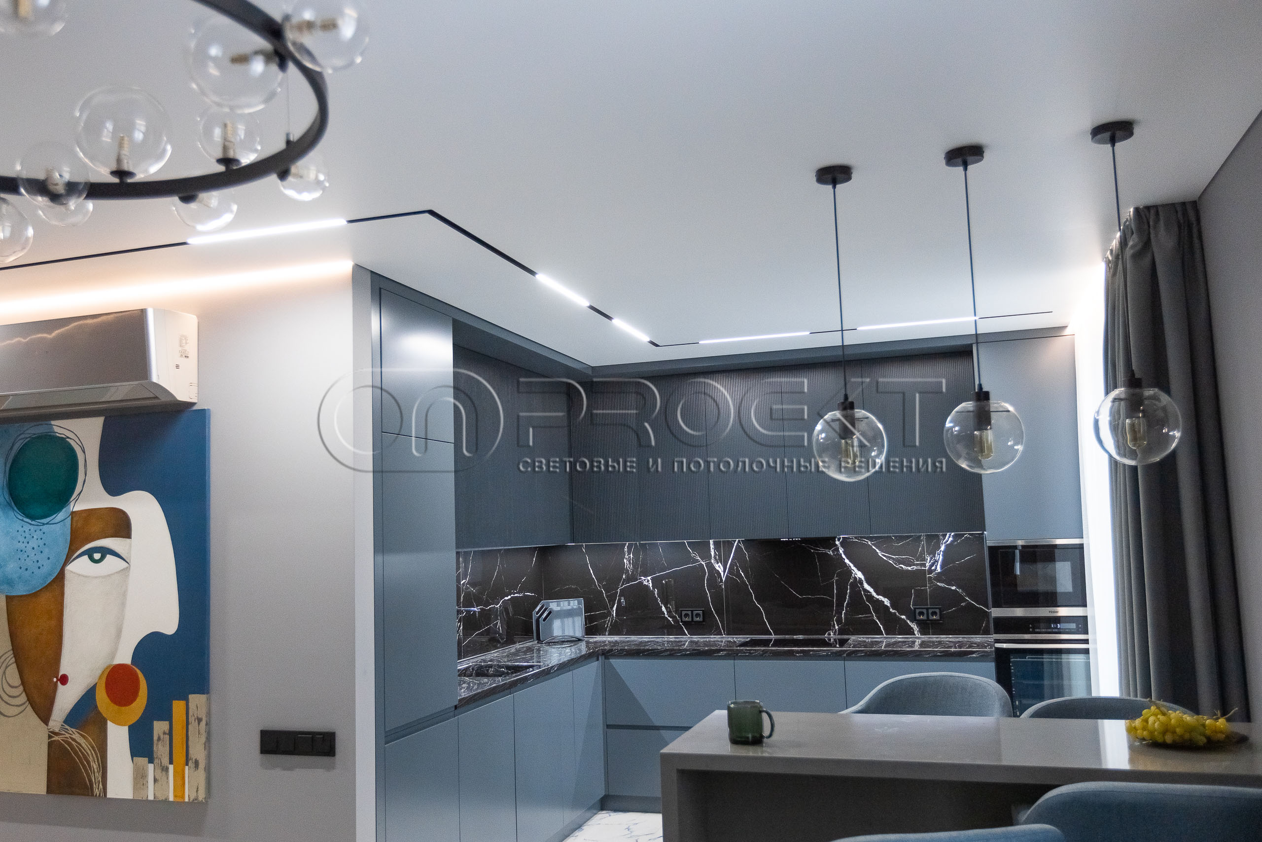 ПВХ потолки в трехкомнатной квартире