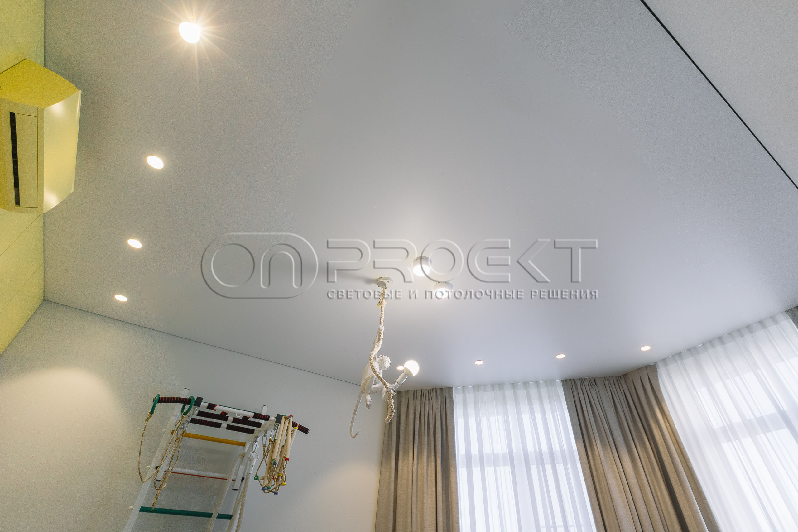 ПВХ потолки в четырехкомнатной квартире