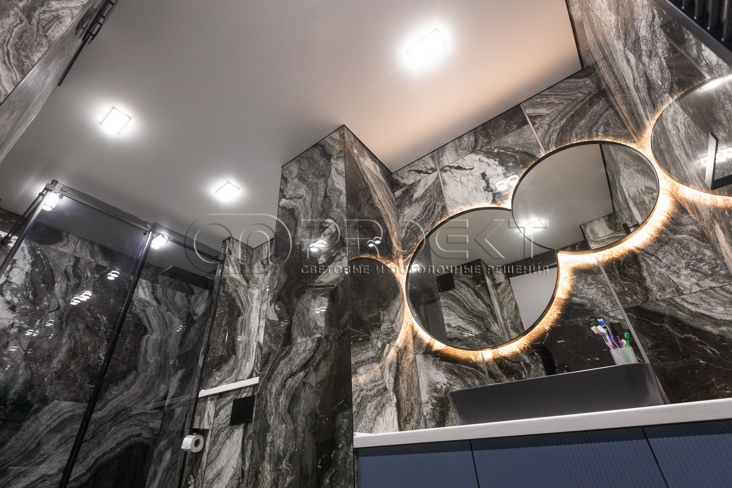 ПВХ потолки в трехкомнатной квартире