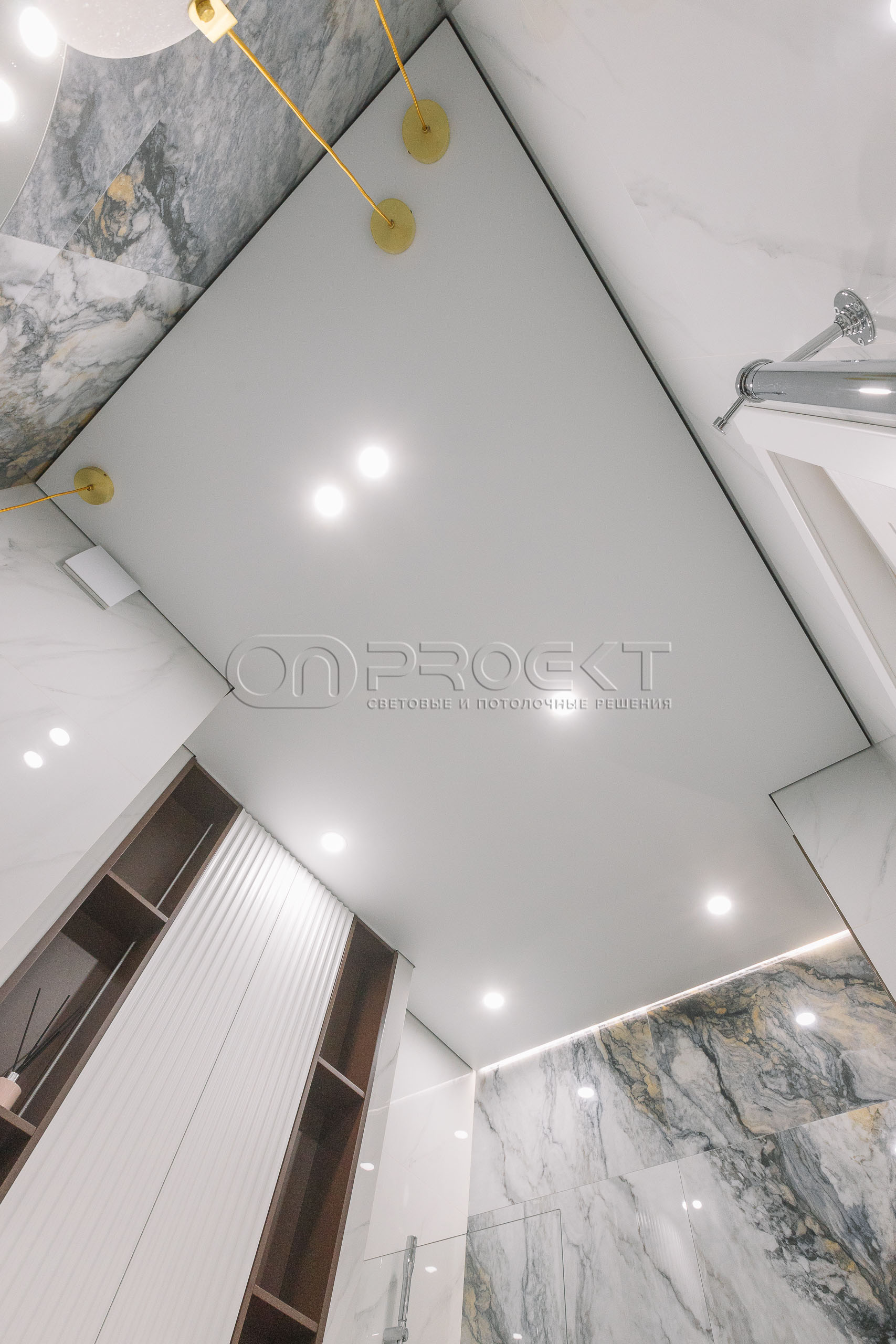 ПВХ потолки в четырехкомнатной квартире