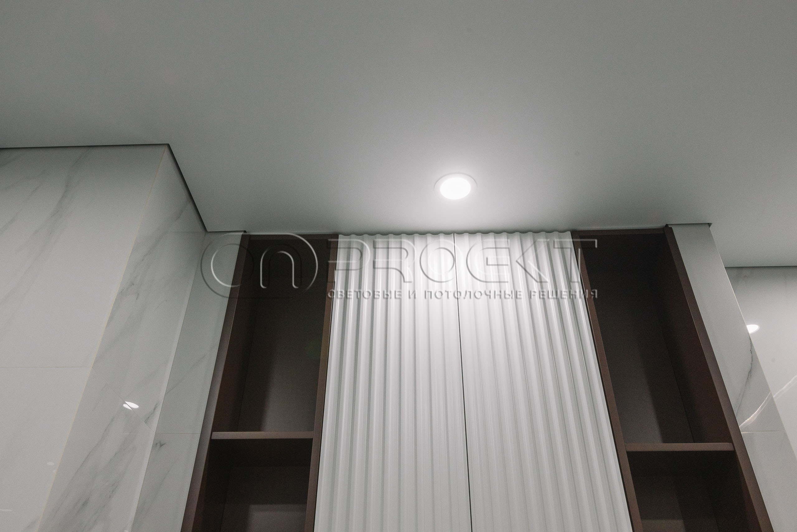 ПВХ потолки в четырехкомнатной квартире
