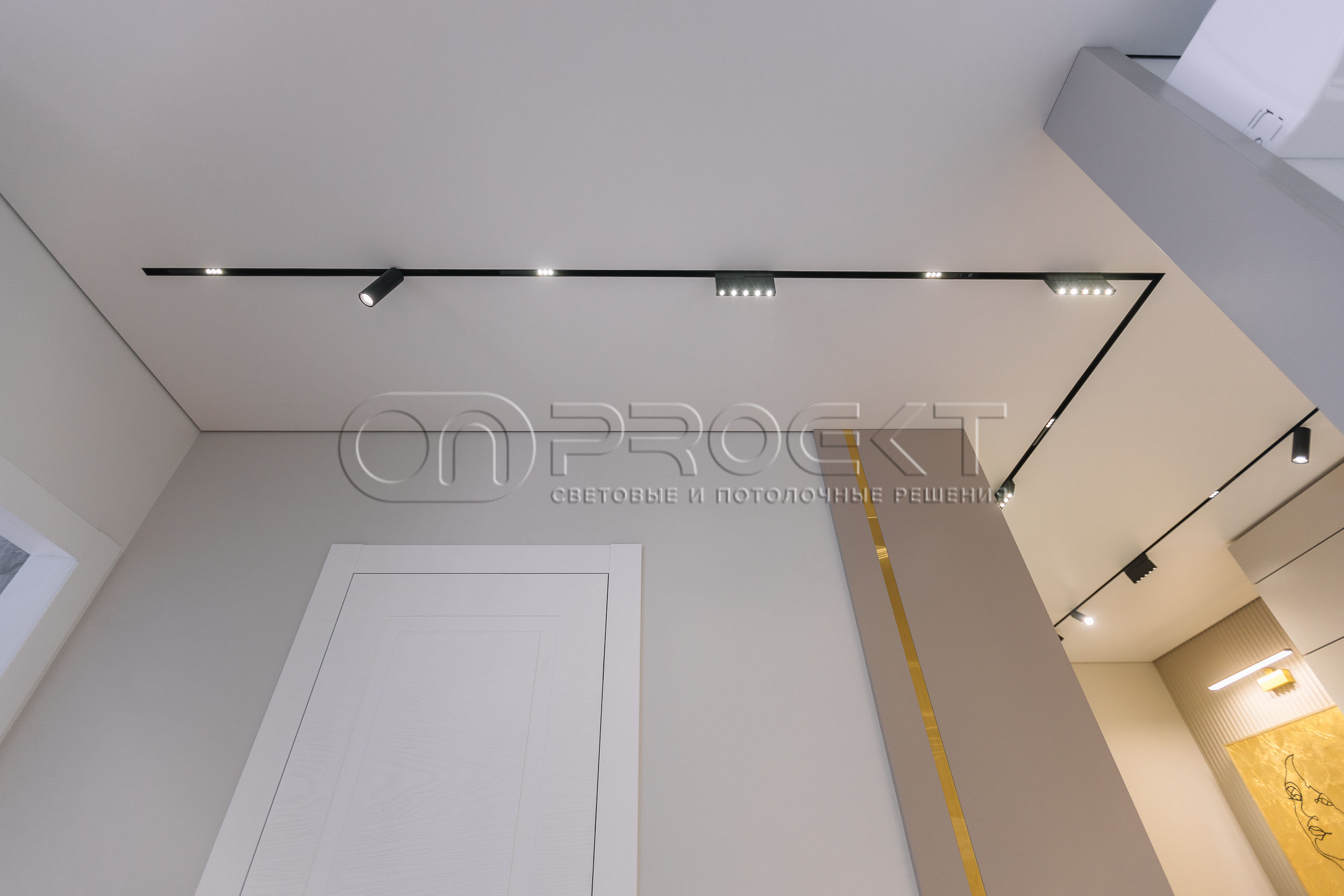 ПВХ потолки в четырехкомнатной квартире