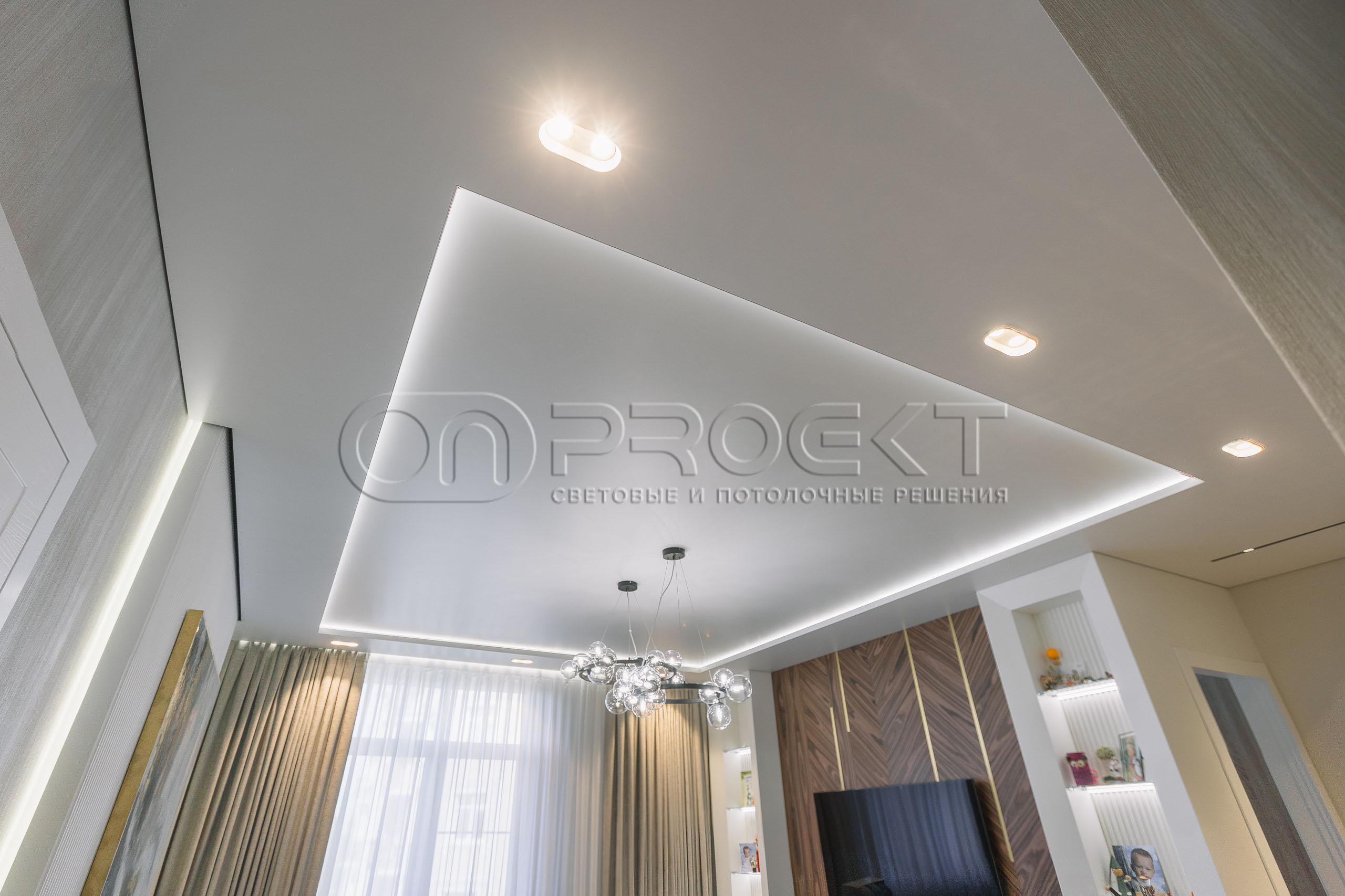 ПВХ потолки в четырехкомнатной квартире