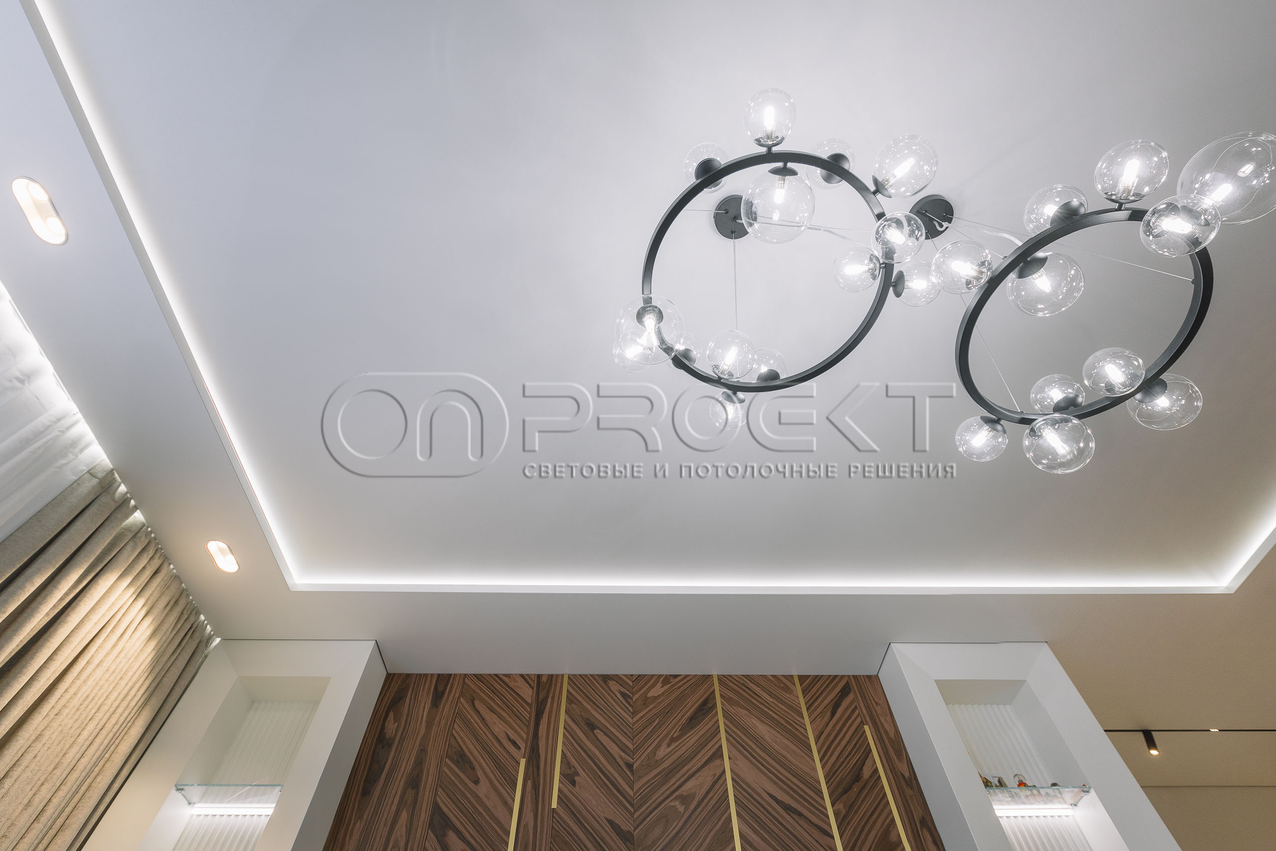 ПВХ потолки в четырехкомнатной квартире