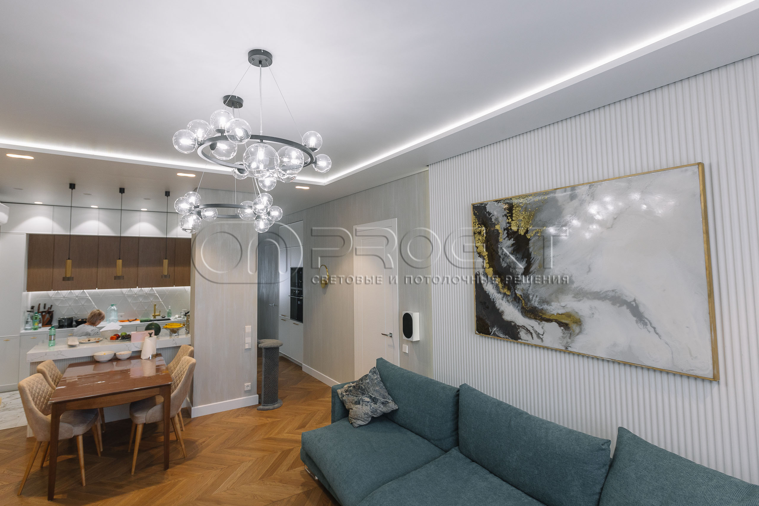 ПВХ потолки в четырехкомнатной квартире