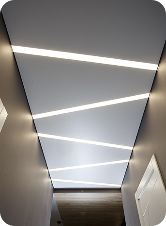 Световые линии Flexy в коридоре